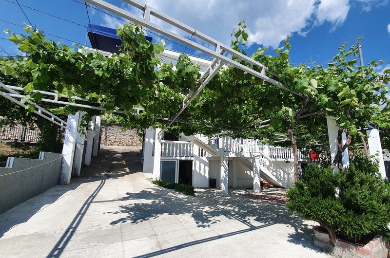 Дом 250 м2 с видом на море в Кримовице. Горящая цена — 175.000 евро!