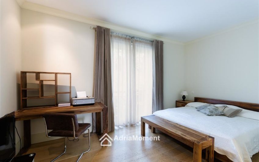Самая низкая цена в Porto Montenegro. Квартира с 2-мя спальнями