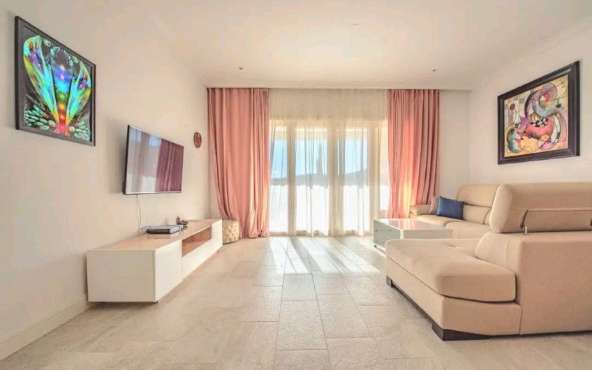 Lustica Bay Marina Village — готовая квартира 80 м2 + терраса 60 м2. Горящая цена!