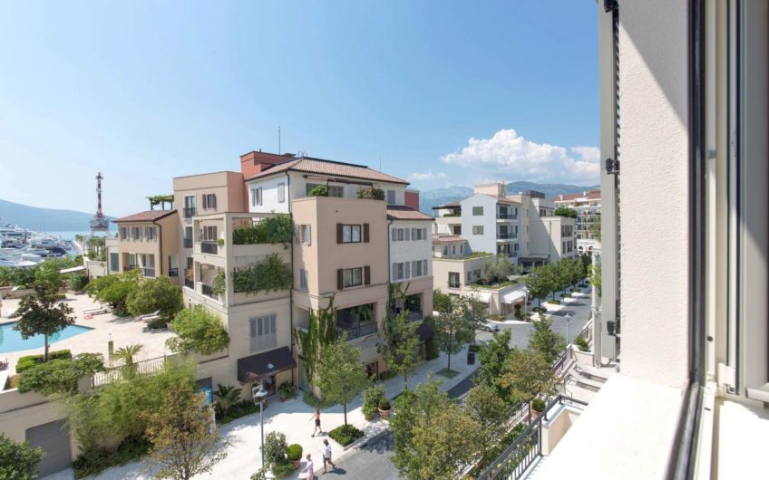 Продажа апартамента c 2-мя спальнями в Porto Montenegro, Zeta