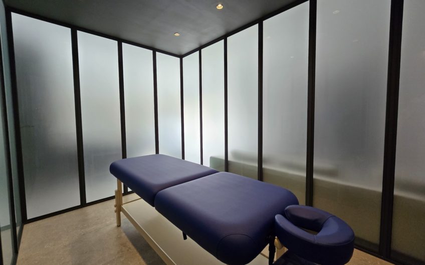 Квартира-дуплекс в Allure hotel — строгий центр Будвы