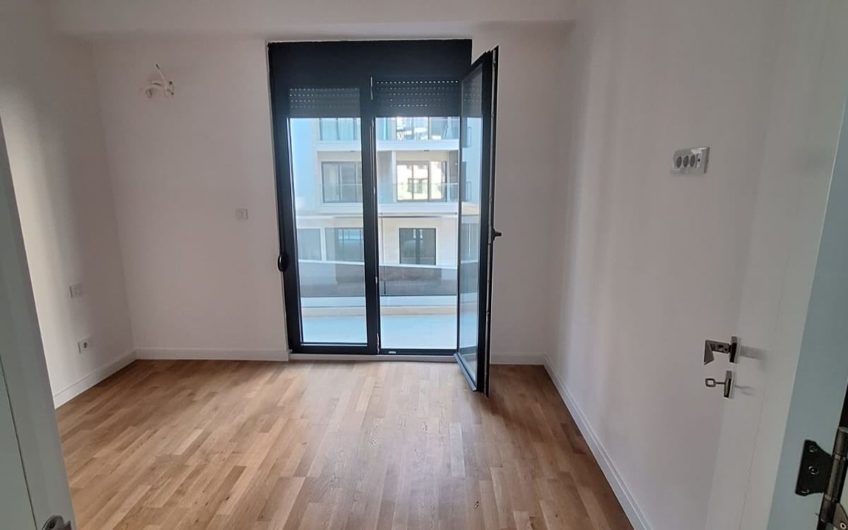 Luštica Bay Centrale — Cтудия в доме с бассейном