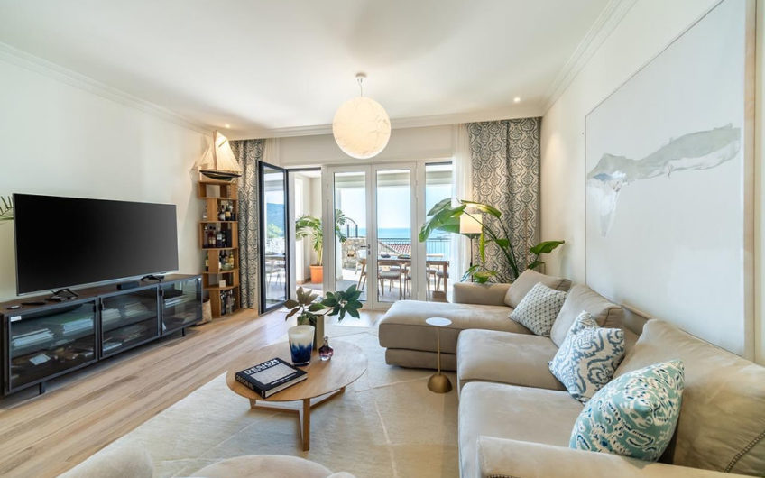 Люксовый апартамент с 2 спальнями в Lustica Bay Marina Village