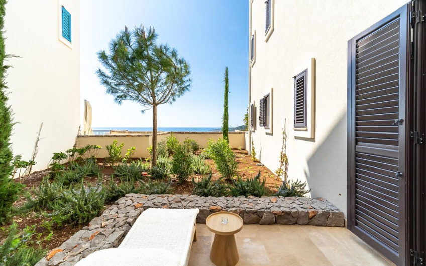 Люксовый апартамент с 2 спальнями в Lustica Bay Marina Village