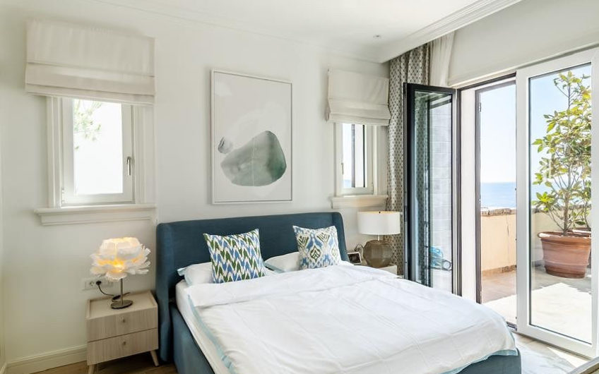 Люксовый апартамент с 2 спальнями в Lustica Bay Marina Village