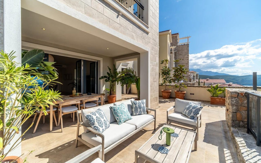Люксовый апартамент с 2 спальнями в Lustica Bay Marina Village