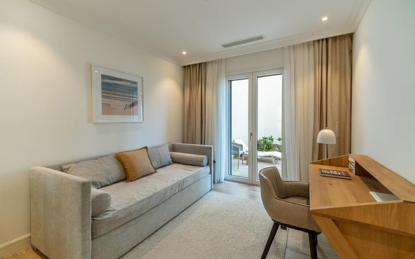 Люксовый апартамент с 2 спальнями в Lustica Bay Marina Village