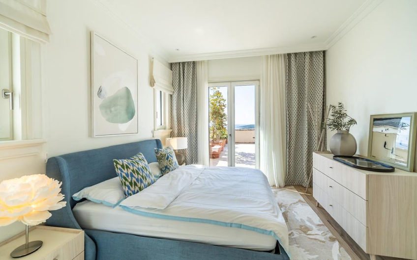 Люксовый апартамент с 2 спальнями в Lustica Bay Marina Village