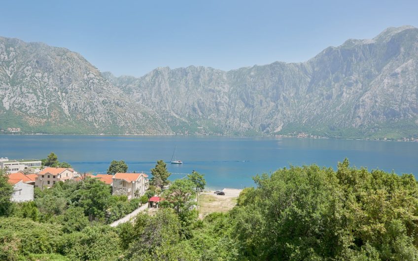 Прчань — трехкомнатная квартира с панорамным видом на море