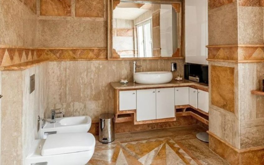 Roof Top Villa с бассейном в Будве