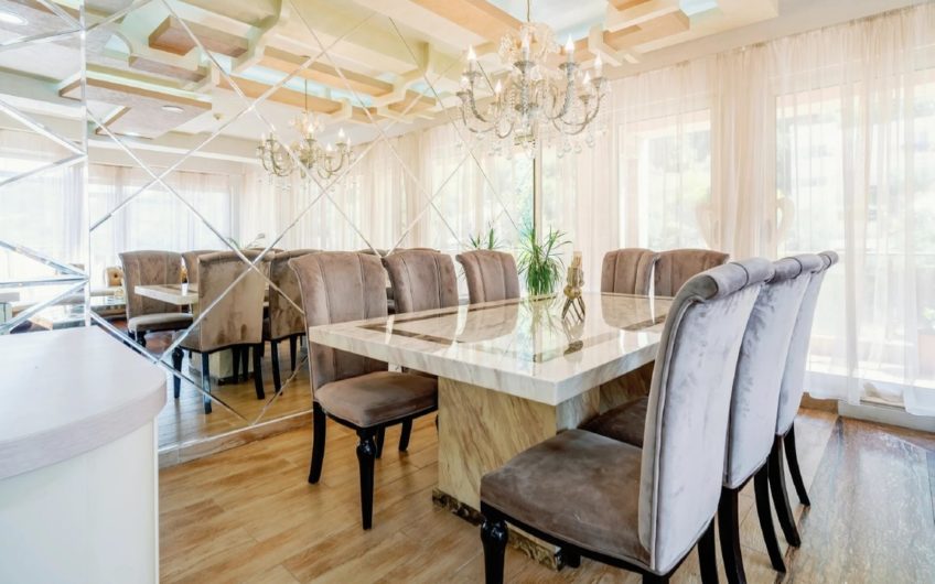 Roof Top Villa с бассейном в Будве